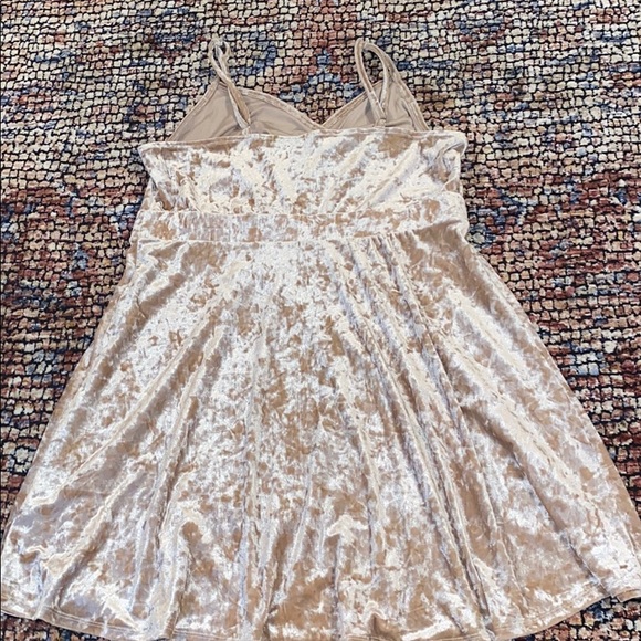 Xhilaration Velvet Formal Dress - Picture 4 of 4